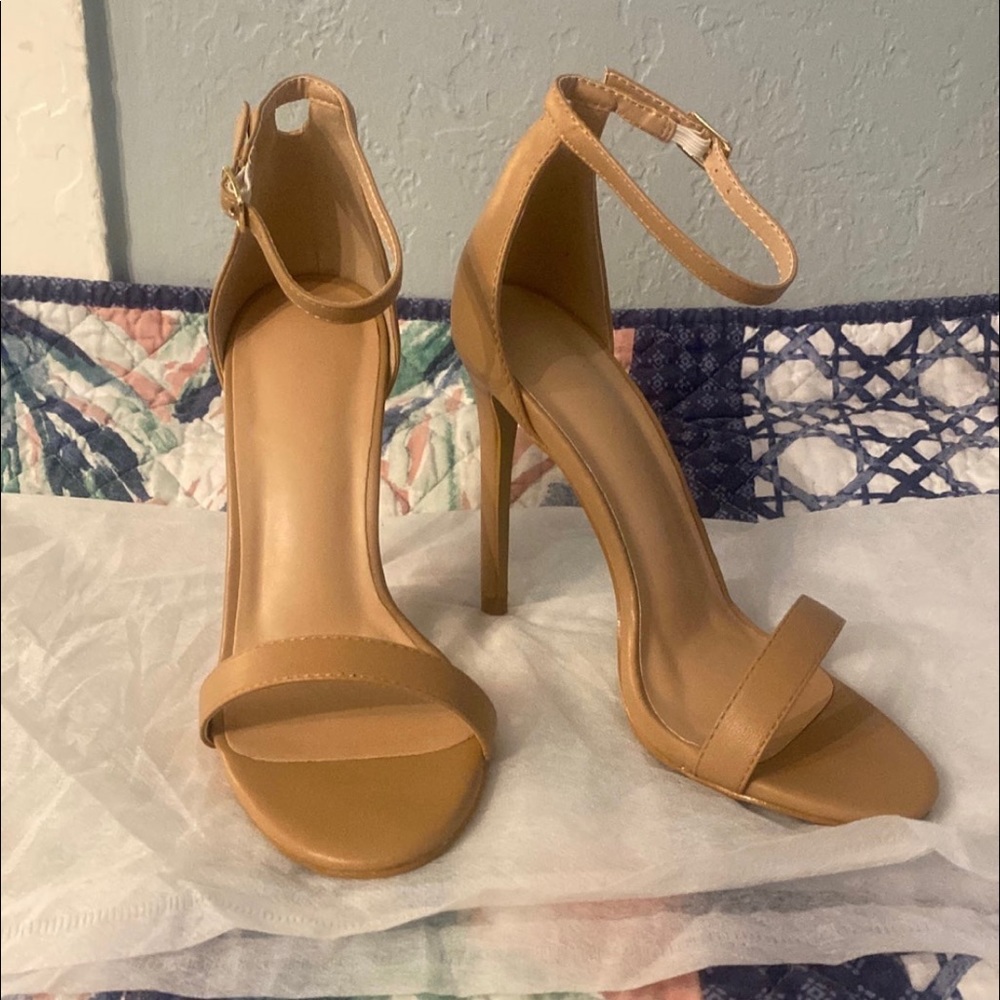 Shein ,size 5, Beige/tan color